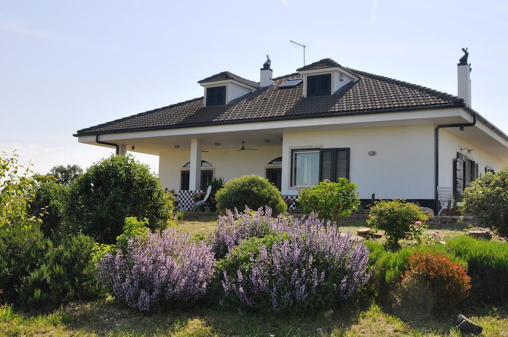 Bed & Breakfast Villa Lavanda Noci Exterior photo